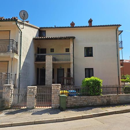 Apartments Lungo プーラ エクステリア 写真